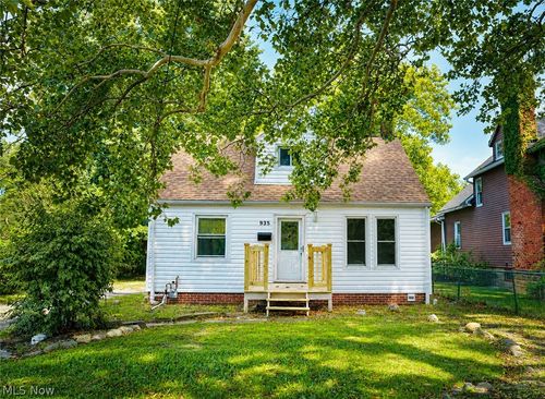 935 Worden Rd, Wickliffe, OH, 44092-1740 | Card Image