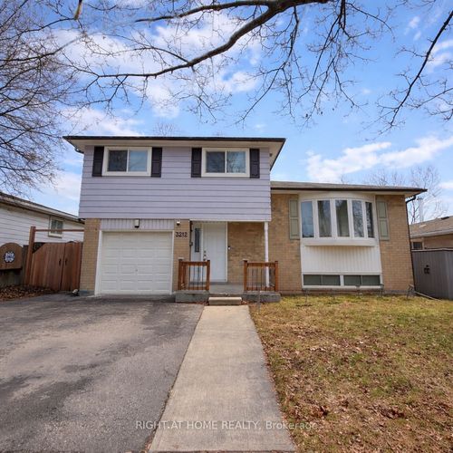 3212 Palmer Dr, Burlington, ON, L7M1L8 | Card Image