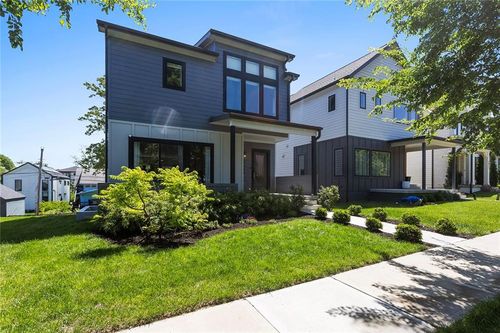 2609 Forest Ave, Kansas City, MO, 64108-2809 | Card Image