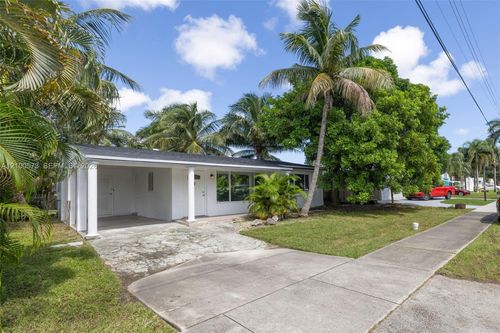 2733 Harding St, Hollywood, FL, 33020-1819 | Card Image