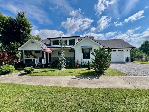 101 Mill St, Hayesville, NC, 28904-6283 | Card Image