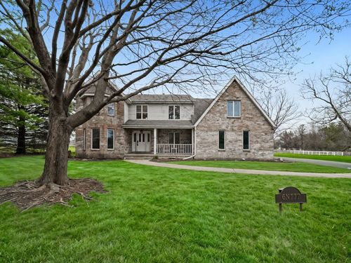 6N777 Palomino Dr, St. Charles, IL, 60175-5703 | Card Image