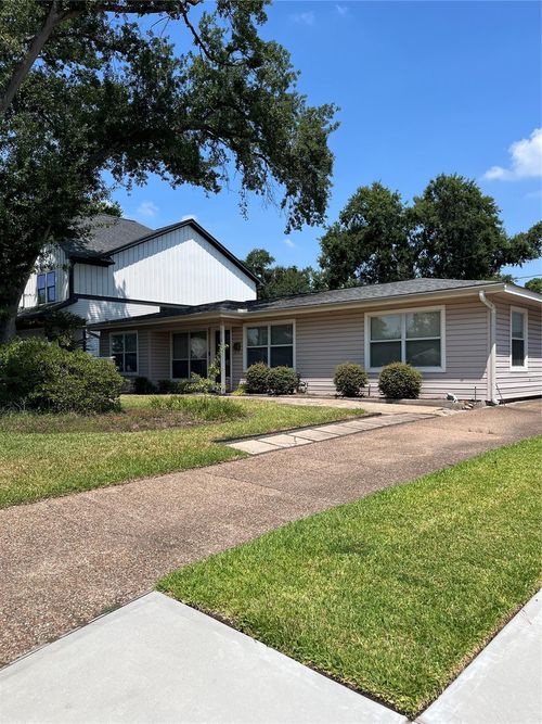 1918 Gardenia Dr, Houston, TX, 77018-4604 | Card Image