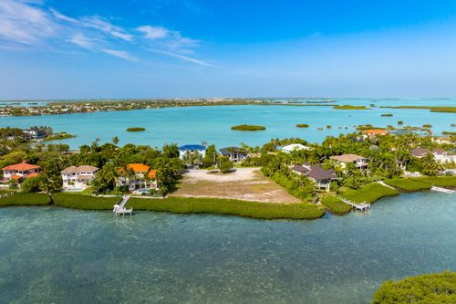 45 Cannon Royal Dr, Key West, FL, 33040-7804 | Card Image