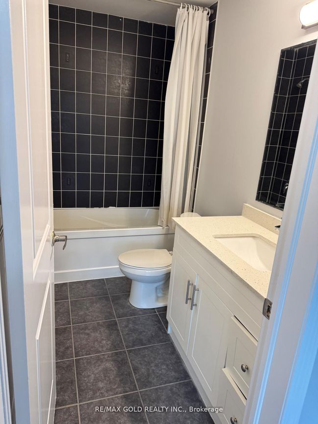 13 Viewforth Rd, House attached with 4 bedrooms, 2 bathrooms and 1 parking in Brampton ON | Image 37