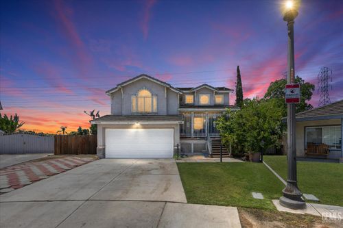 8408 Hemlock Ct, Bakersfield, CA, 93311-2633 | Card Image