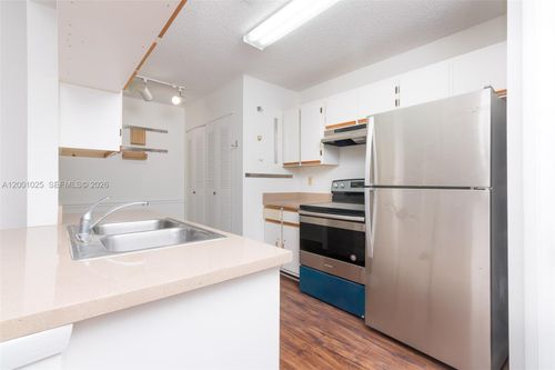 apt-l-18310 Nw 68th Ave, Hialeah, FL, 33015-3417 | Card Image