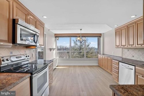 unit-wb914-1001 City Ave, WYNNEWOOD, PA, 19096-3941 | Card Image