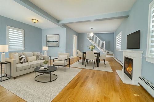 164 Norwood Ave, Cranston, RI, 02905-3923 | Card Image