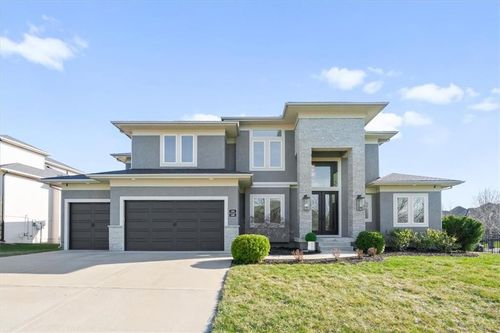 1744 Ne Woodland Shores Ln, Lee's Summit, MO, 64086-7828 | Card Image