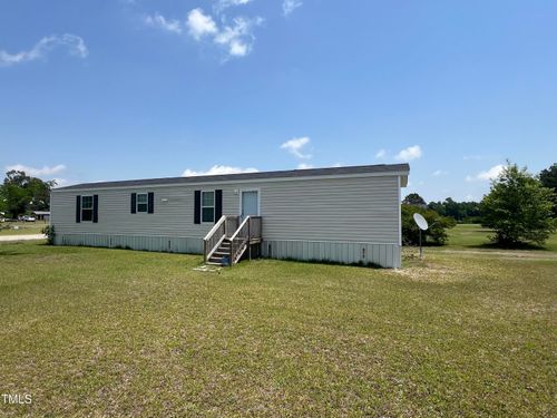 4360 W Hornes Church Rd, Bailey, NC, 27807-9046 | Card Image