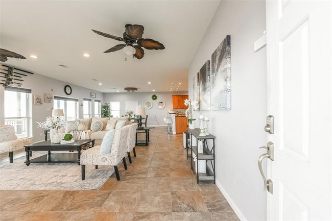 427 2 Nd St, House other with 3 bedrooms, 3 bathrooms and 1 parking in San Leon TX | Image 12