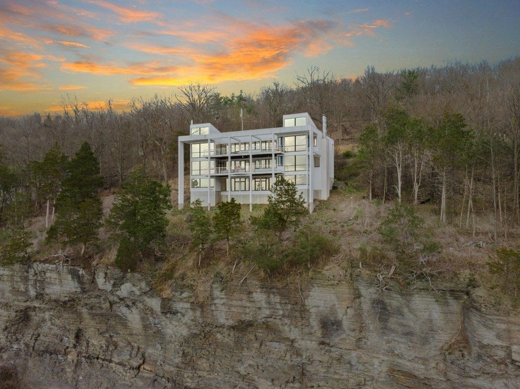 1314 East Shore Drive, Sold in Lansing Zoocasa