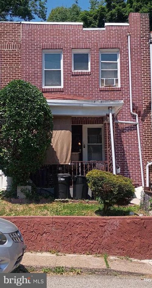 6830 N 7th St, PHILADELPHIA, PA, 19126-3032 | Card Image