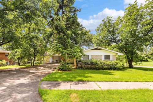 100 E Scenic Dr, North Little Rock, AR, 72118-5136 | Card Image