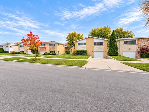 4431 Fitch Ave, Lincolnwood, IL, 60712-2229 | Card Image