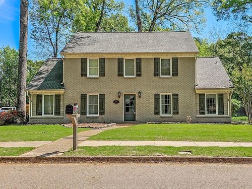 1992 Allen Court Dr, Germantown, TN, 38139-4307 | Card Image