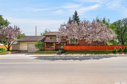 2330 Central Ave, Prince Albert, SK, S6V4X5 | Card Image