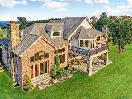 1135 Williams Dr, Shrub Oak, NY, 10588-1049 | Card Image