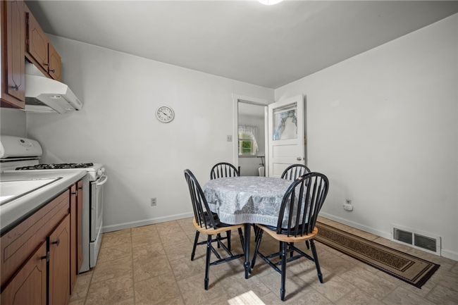 966 Hazel Ave, House other with 4 bedrooms, 1 bathrooms and 2 parking in Harmony Twp - BEA PA | Image 8