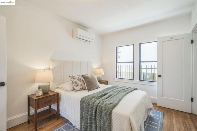 1515 Derby St, Condo with 2 bedrooms, 1 bathrooms and null parking in Berkeley CA | Image 10
