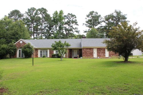 1600 Christine Dr, McComb, MS, 39648-2002 | Card Image