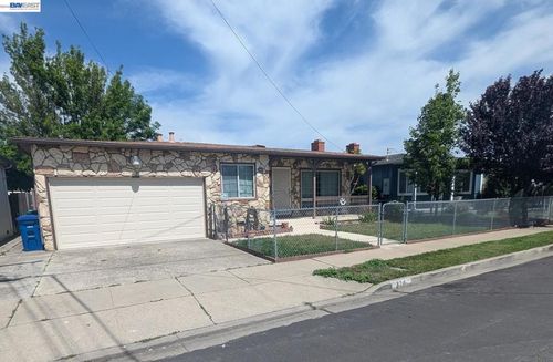 324 Berry Ave, Hayward, CA, 94544-2325 | Card Image