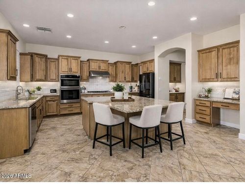 15800 W Alvarado Dr, Goodyear, AZ, 85395-7586 | Card Image