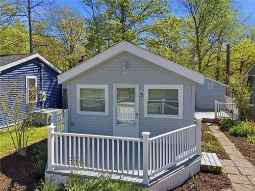 5825 Lake Rd W, Ashtabula, OH, 44004-9801 | Card Image