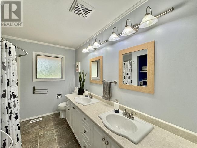 5023 Block Dr, House other with 4 bedrooms, 3 bathrooms and null parking in 108 Mile Ranch BC | Image 19