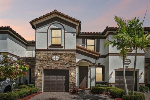 18431 Nw 89th Ct, Hialeah, FL, 33018-6531 | Card Image