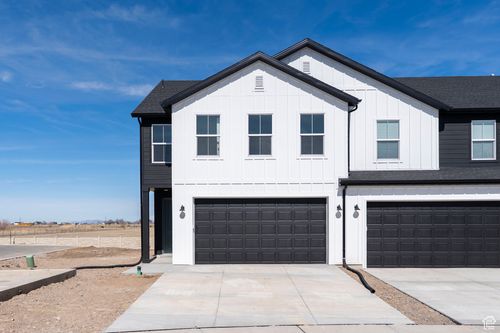 1558 N 800 W, Salem, UT, 84653-5873 | Card Image