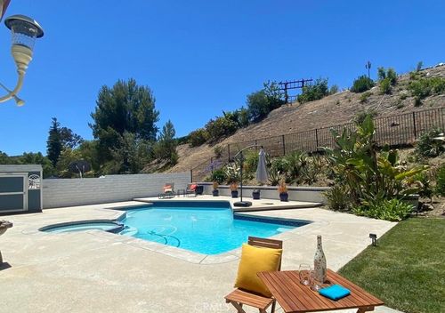 1459 Briarglen Ave, Westlake Village, CA, 91361-1428 | Card Image