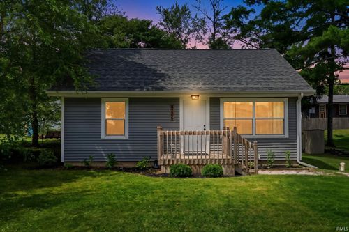 8266 E Asbury Lane, North Webster, IN, 46555 | Card Image