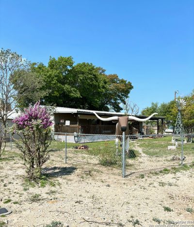 144 Shafter, House other with 3 bedrooms, 2 bathrooms and null parking in Brackettville TX | Image 2