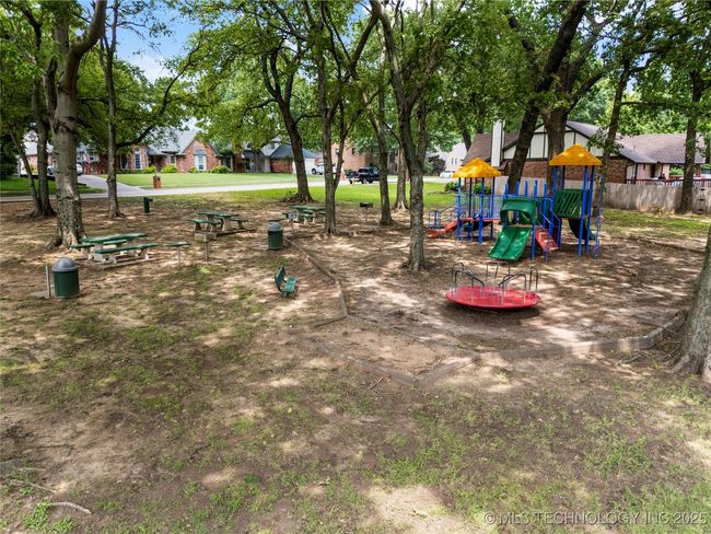 neighborhood park | Image 56