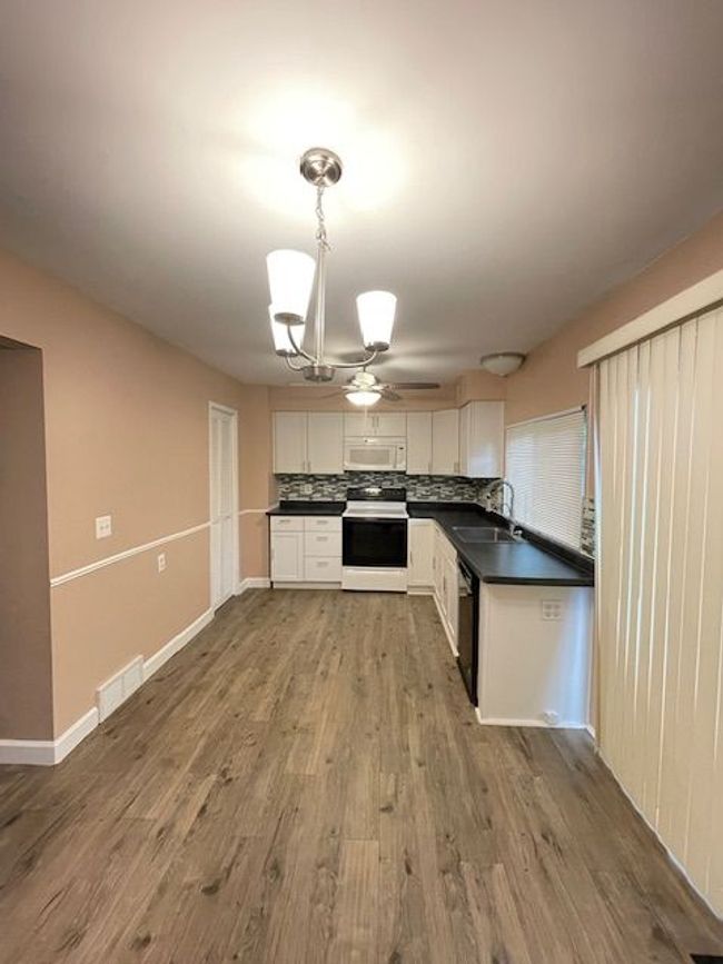 37310 Glenbrook Dr, Condo with 3 bedrooms, 2 bathrooms and null parking in Clinton Twp MI | Image 18