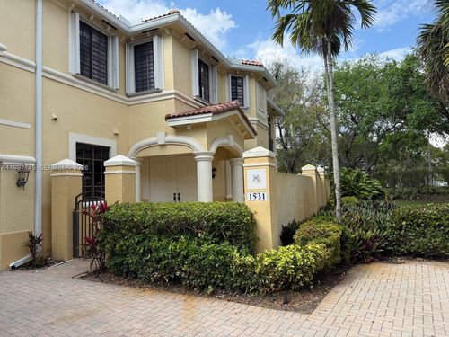 2-1531 Passion Vine Cir, Weston, FL, 33326-3657 | Card Image