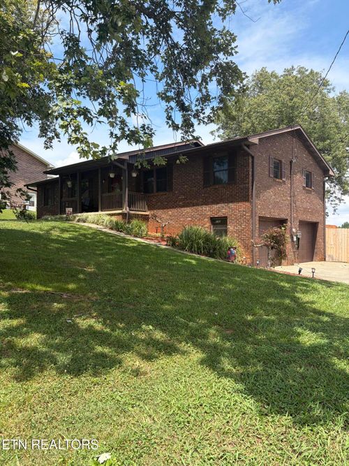3635 Lakeside Dr, Louisville, TN, 37777-5045 | Card Image