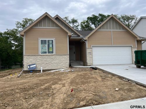 4510 Barksdale Dr, Bellevue, NE, 68133-3031 | Card Image