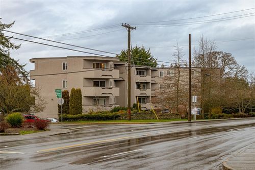 206-3800 Quadra St, Victoria, BC, V8X1H8 | Card Image