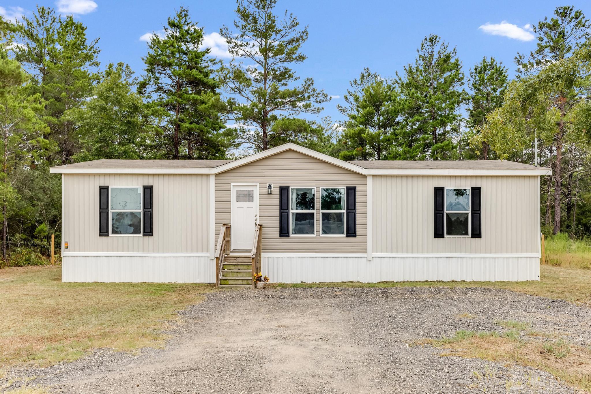 Violet Ln, Defuniak Springs, FL 32433