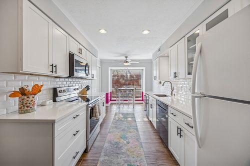 apt-207-10019 Regal Park Ln, Dallas, TX, 75230-5543 | Card Image