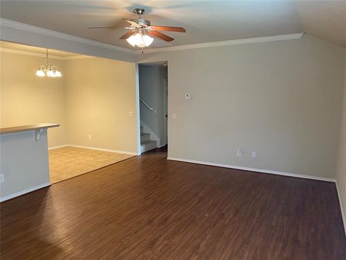 11009 Sw 5th St, Yukon, OK, 73099-6711 | Card Image