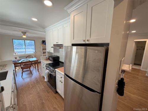 unit-3b-17 Village Park Dr, Fishkill, NY, 12524-3632 | Card Image