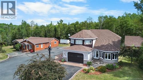 {{alt}} | Card Image