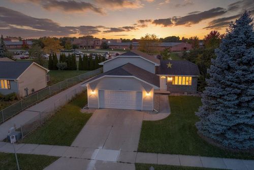 1755 Woodstock St, OSHKOSH, WI, 54904-7321 | Card Image