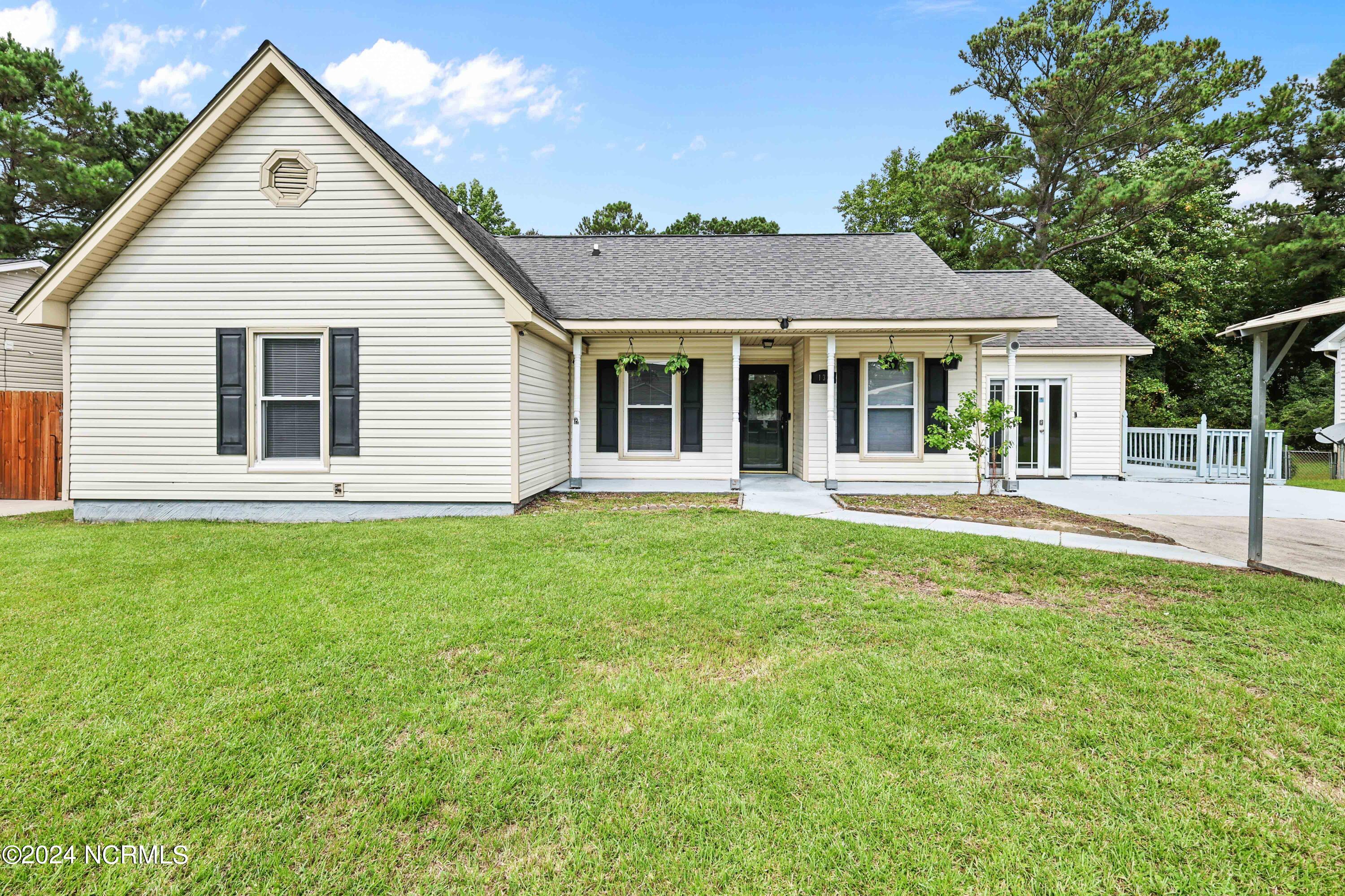 Broadleaf Dr, Jacksonville, NC 28546