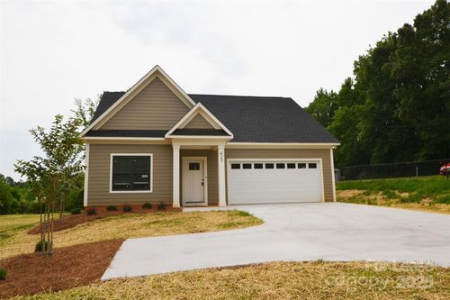 423 Dallas Stanley Hwy, Dallas, NC, 28034-1822 | Card Image