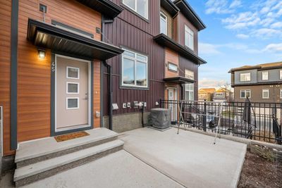 45 Sage Bluff Cir Nw, Home with 3 bedrooms, 2 bathrooms and 2 parking in Calgary AB | Image 2